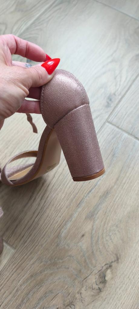 Nádherné topánky, queen,38