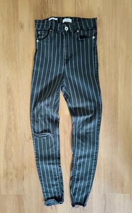 Pásikavé džínsy s vysokým pásom, bershka,m