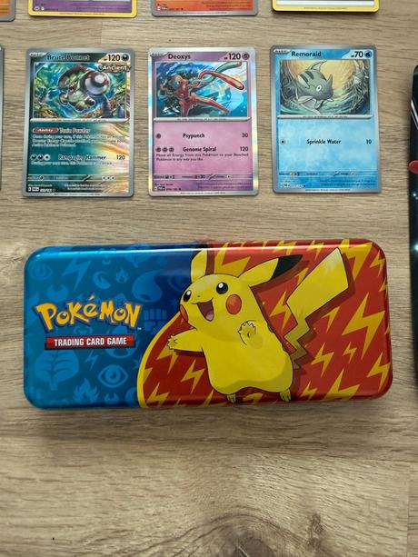 Peračník pokémon pikachu a 50 kariet + jumbo,