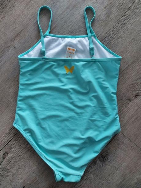 Tyrkysové plavky, 134