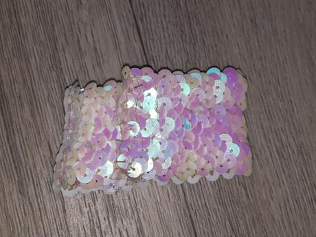 Dámske a dievčenské náramky,