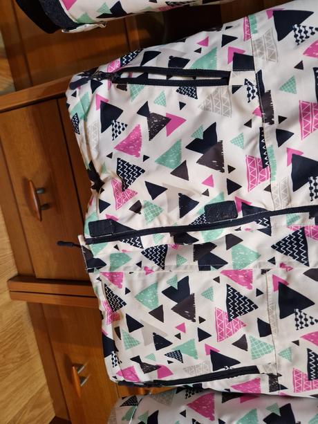 Lyžiarska bunda, 152