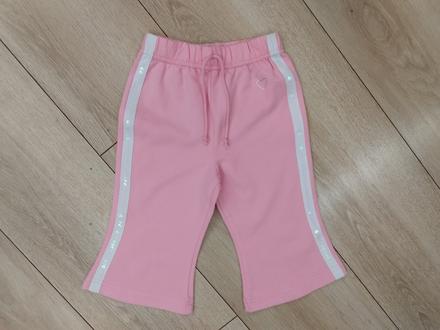 Nádherné tepláčiky, 80