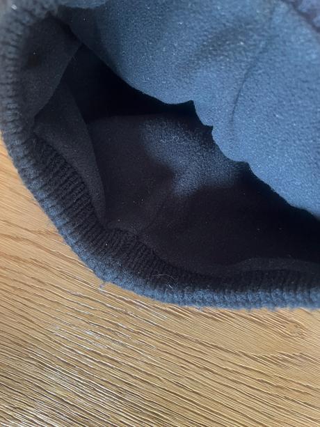 Čiapka s brmbolcom, 