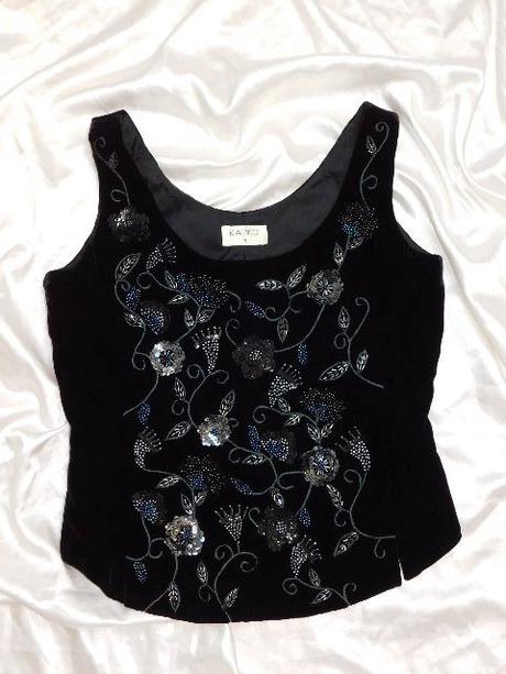 Luxusny velmi pekny zamatovy top na slavnost, 36
