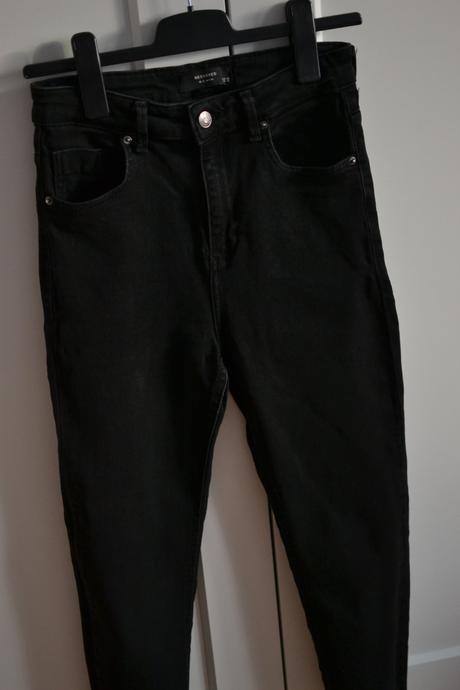 Čierne rifle 38, reserved,38