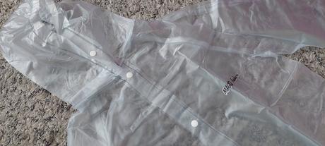 Pevný priesvitný pršiplášť, 122