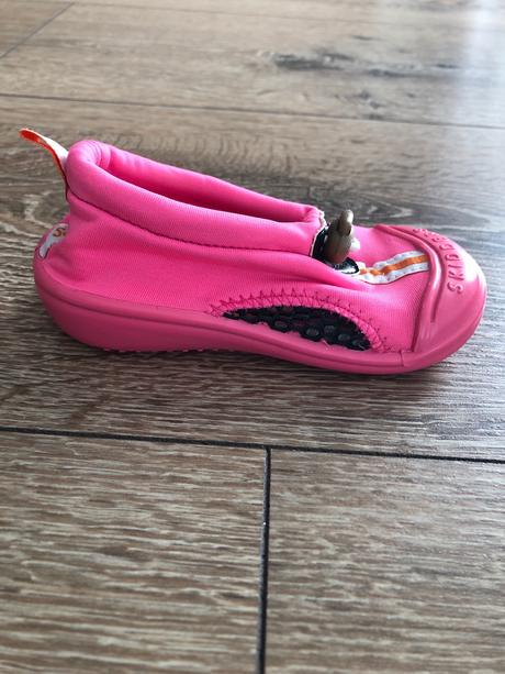 Topánky do vody, 22