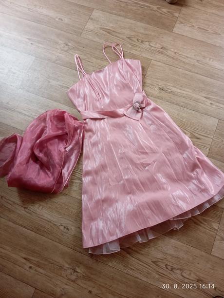 Spoločenské šaty, 40