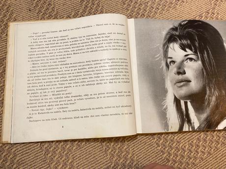 Krásna retro stará kniha taký nepokojný vek 1962,