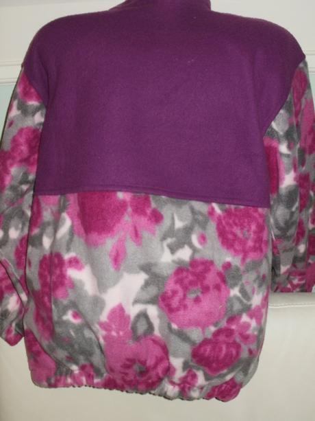 Hrubšia mikina, 152