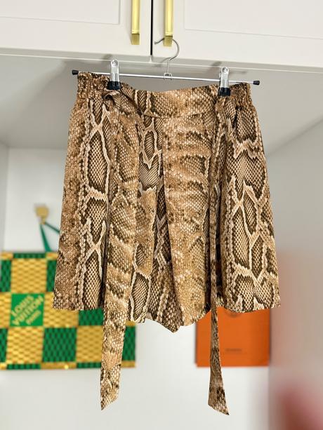 Zara kratasy, zara,m