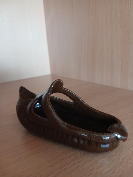 Dekorácia starý keramický drevák 12x5 cm, 