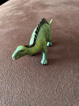 Figúrka dinosaura,