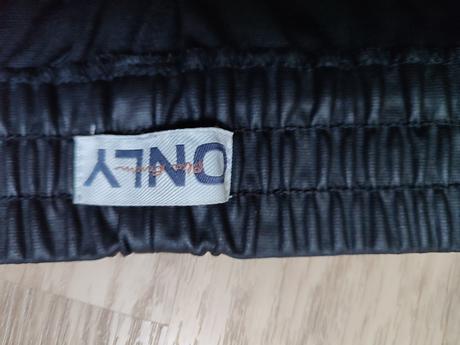 Nohavice z imitacie kože, only,l