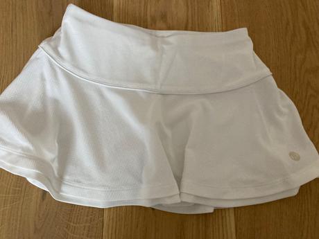 Športové kraťasy, 128