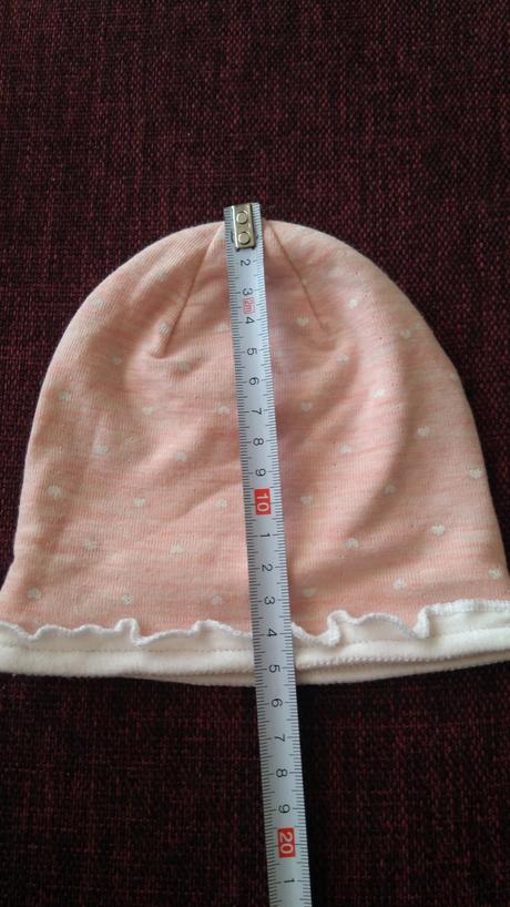 Tenká čiapočka, 62