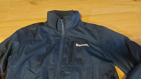Hrejiva funkcna bunda na zimu, top stav, bench,m
