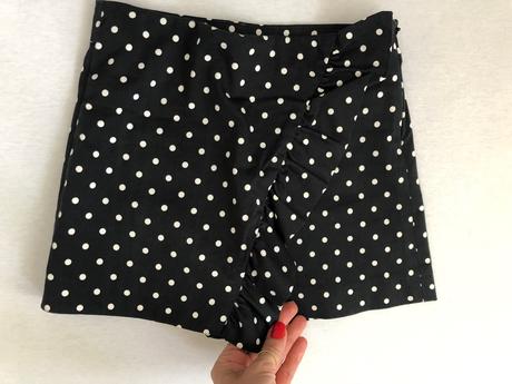 Šortky so vzhľadom suknicky, zara,122