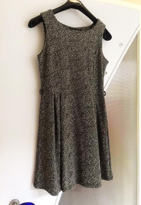 Teplé šaty bez rukávov s/m, atmosphere,m