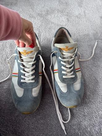 Tenisky aeronautica 42, 42