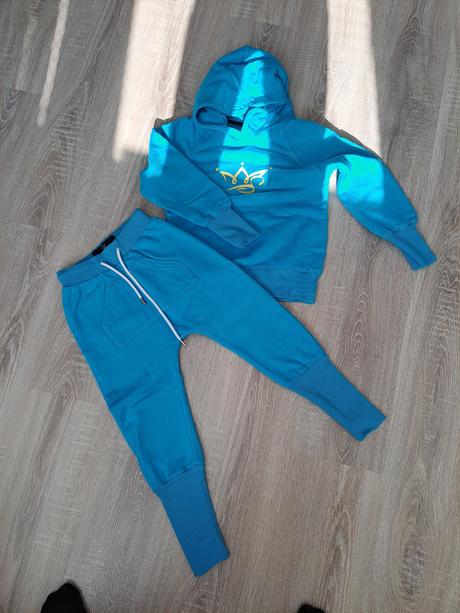 Teplakova súprava marschal, 122