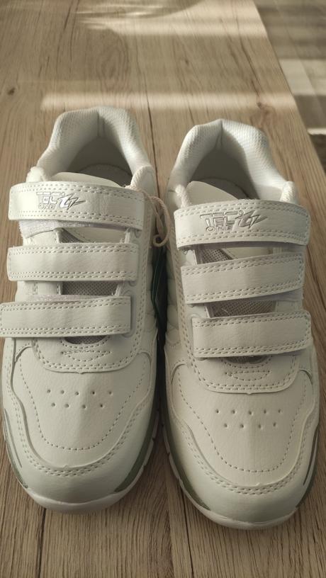 Lahulinke tenisky aj obrovske, 36 / 39 / 48