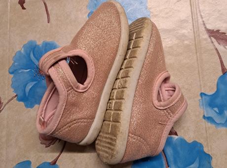 Dievčenské balerínky, 24