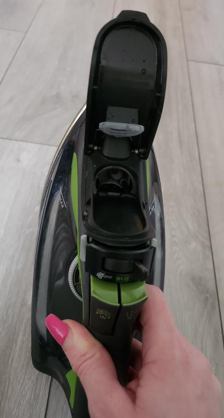 Naparovacia žehlička rowenta model dw6330,2700w, rowenta