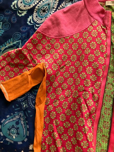 Farebný svetrík s krátkym rukávom, 38