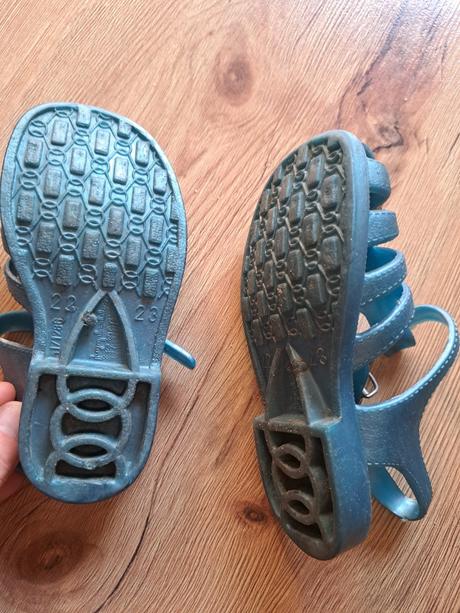 Sandále gumené do vody, 22