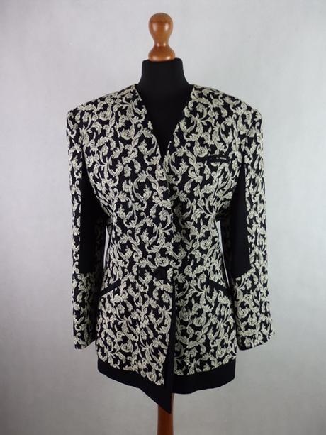 Luxusný vintage kostým, 42