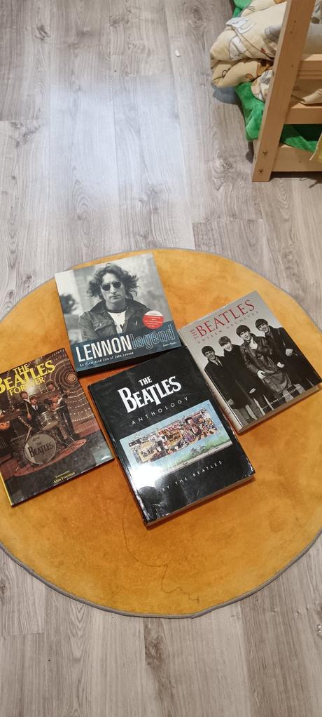 Beatles knihy,
