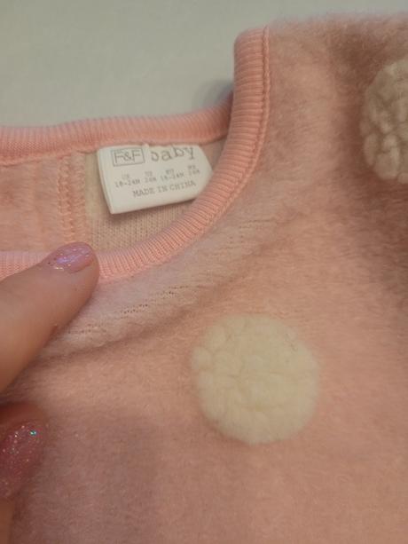 Krasny svetrik, f&f,86