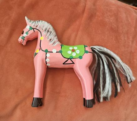 Drevený koník maľovaný, 