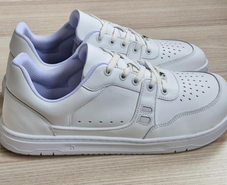 Arise - all white  43 x350, be lenka,43