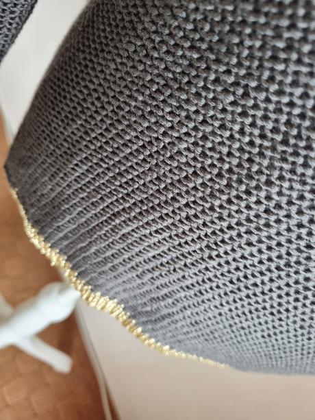 Sivo zlatý svetrík chantall veľ. 38, chantall,38