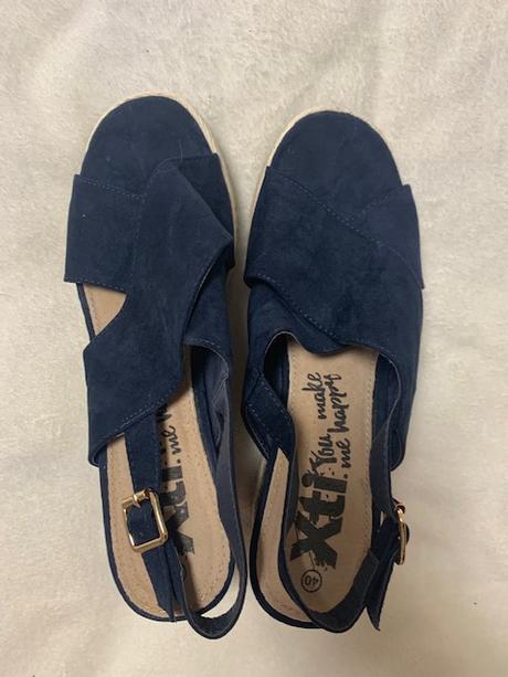 Krásne pohodlné sandálky na platforme, 40