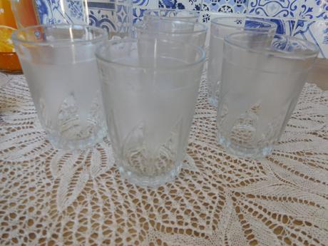 Sklenené na malinovku -džbán+poháre 6 kusov, 