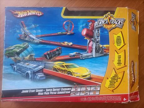 Hot wheels jumbo stunt combo, 