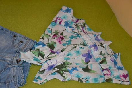 Nadherna tyrkysovo-modro-biela zn.letna bluzka 4-6, zara,110