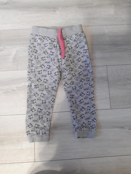 Teplaky, 98