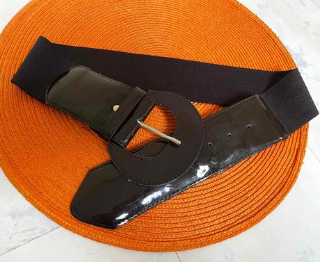 Elastický hrubý opasok,