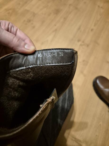 Cizmicky kozene velkost 37, vnutorna dlzka 24cm, 37