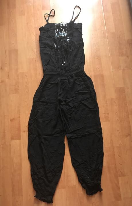 Overál z flitrami, l