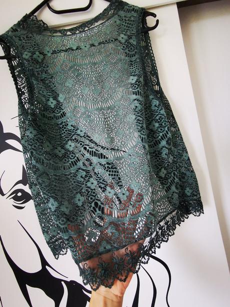 Čipkovaná vesta, s