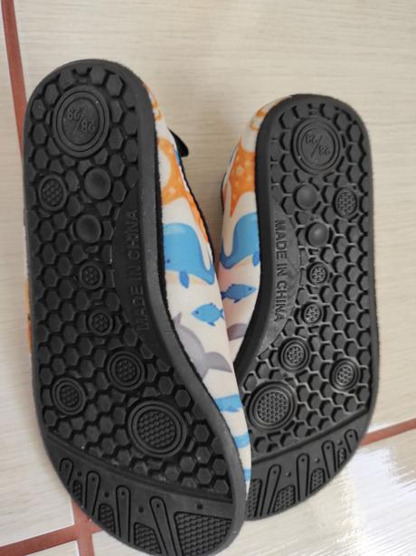 Topánky do vody, 28