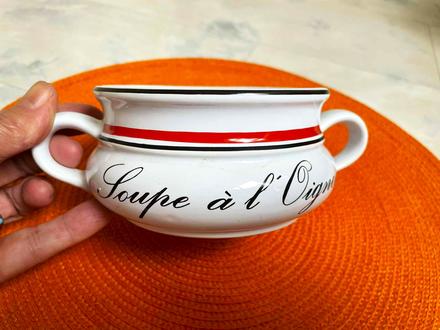 Porcelánová miska s uškami, 