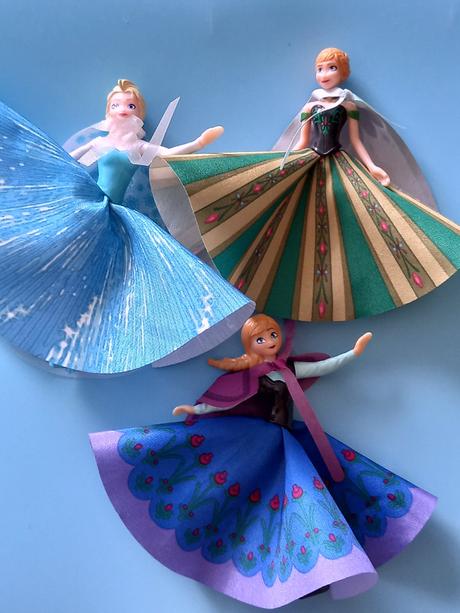 Kinder postavičky anna a elza, 