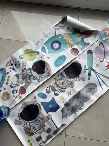 Nálepky na stenu do detskej izbičky - kozmonauti,